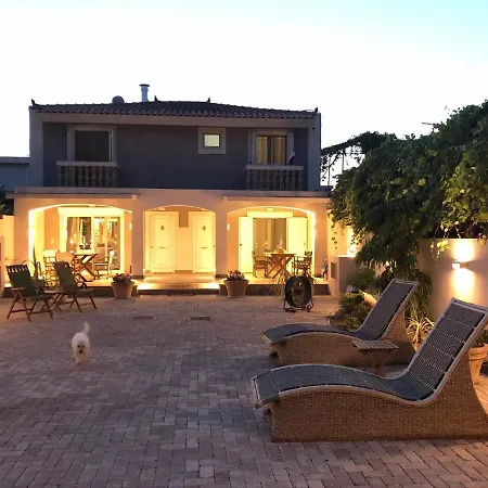 Maisonette In Eretria's Center *