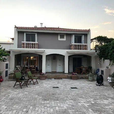 Maisonette In Eretria's Center