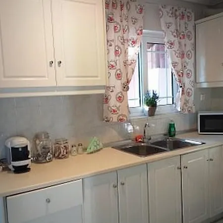 Maisonette In Eretria's Center *