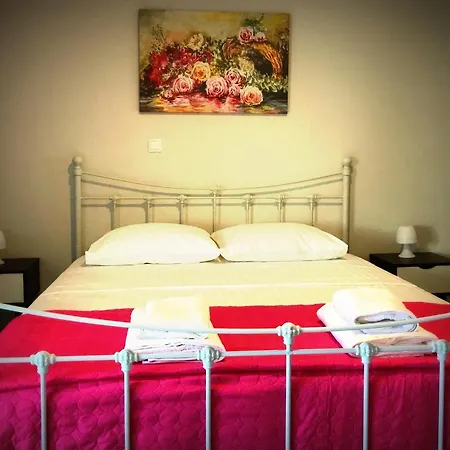 Hébergement de vacances Maisonette In Eretria's Center *