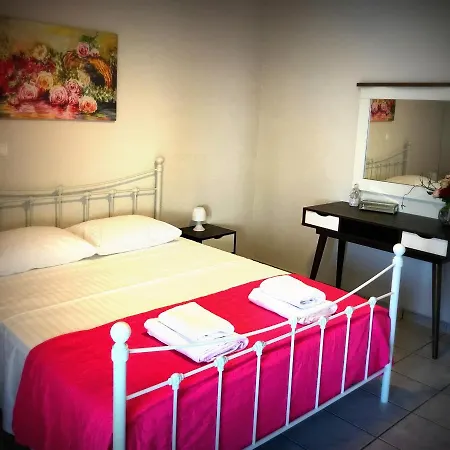 Hébergement de vacances Maisonette In Eretria's Center Erétria