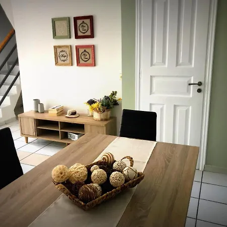 Maisonette In Eretria's Center